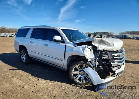 2017 Cadillac Escalade Esv Premium Luxury z USA, uszkodzony, nr VIN 1GYS3JKJ4HR235899
